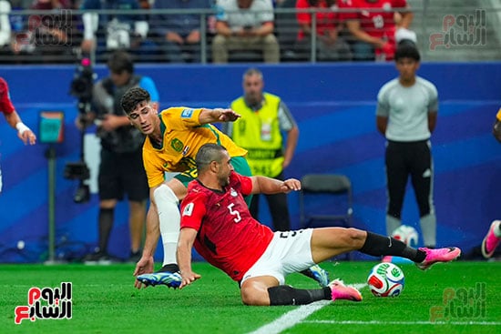 رامى ربيعة خلال المباراة