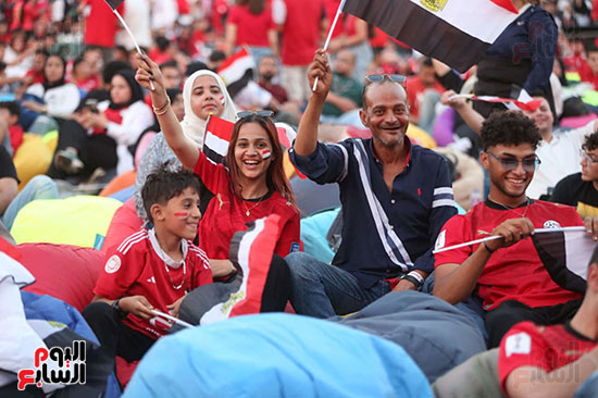 العائلات تساند المنتخب