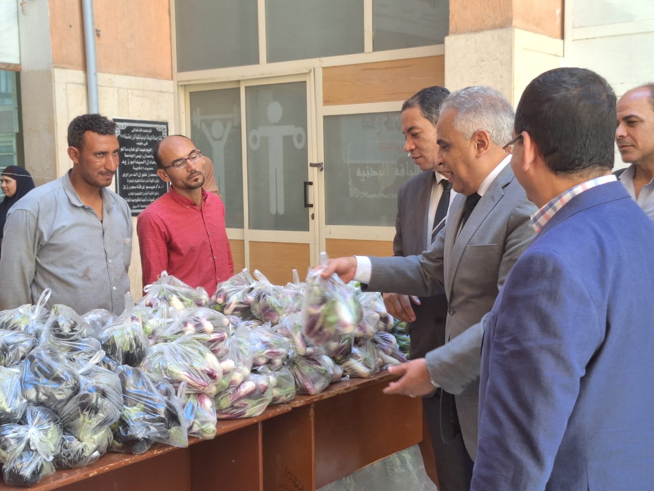 منتجات مزارع الكلية بالمعرض
