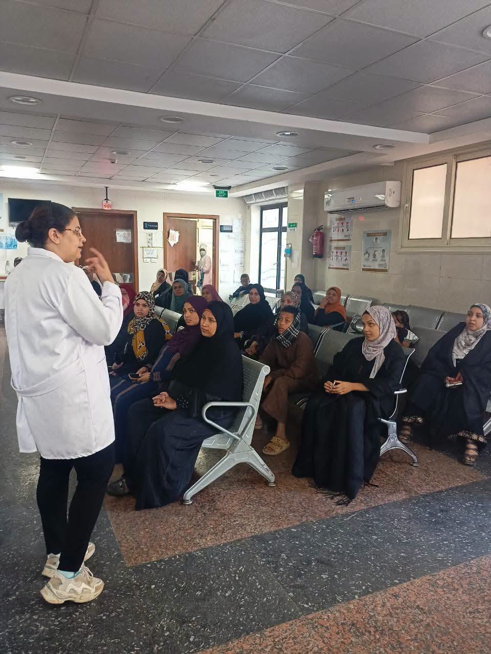 ندوات الطب البيطرى لتوعية السيدات من مربى الماشية والطيور