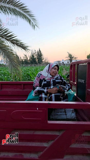 سميرة-تجلس-فى-التروسيكل_1