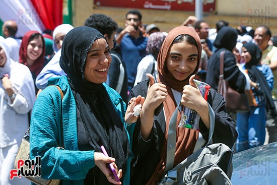 فرحة بعد امتحان الانجليزى فرحة بعد امتحان الانجليزى