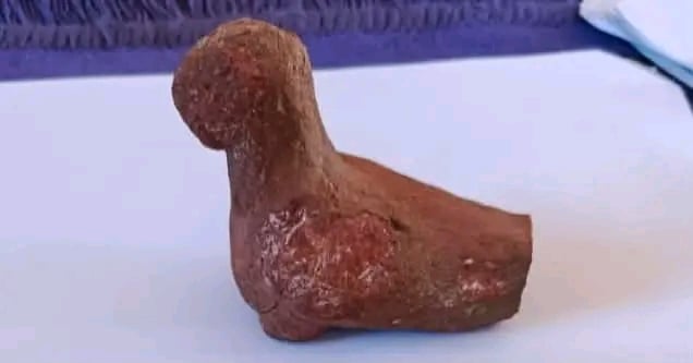 منحوته من الفخار ضمن الاكتشافات