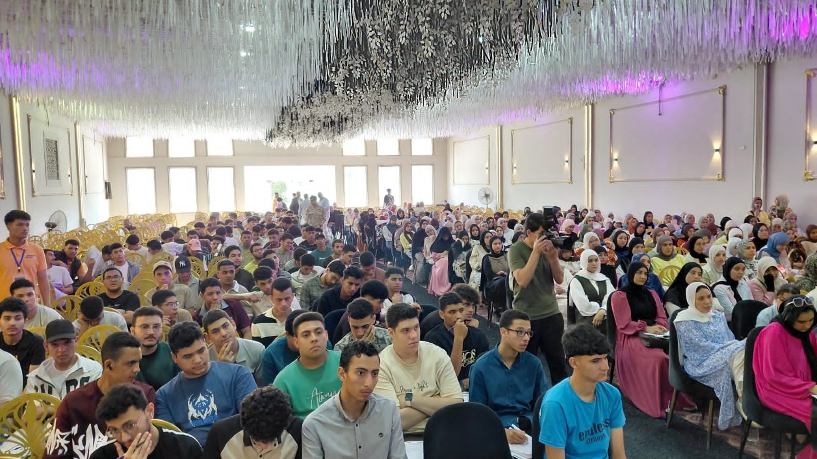 جانب من الحضور الكبير من الطلاب