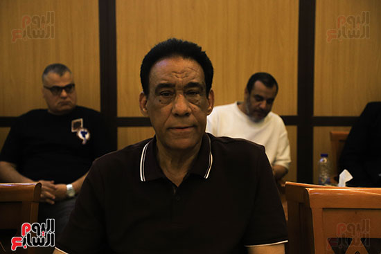 ماهر همام يقدم واجب العزاء