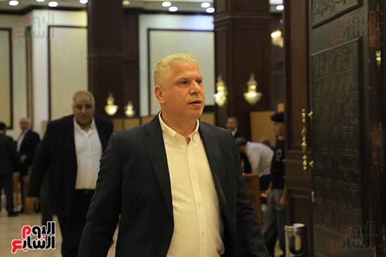 وائل جمعة في عزاء والد طارق قنديل