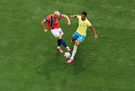 جانب من لقاء البرازيل والنرويج