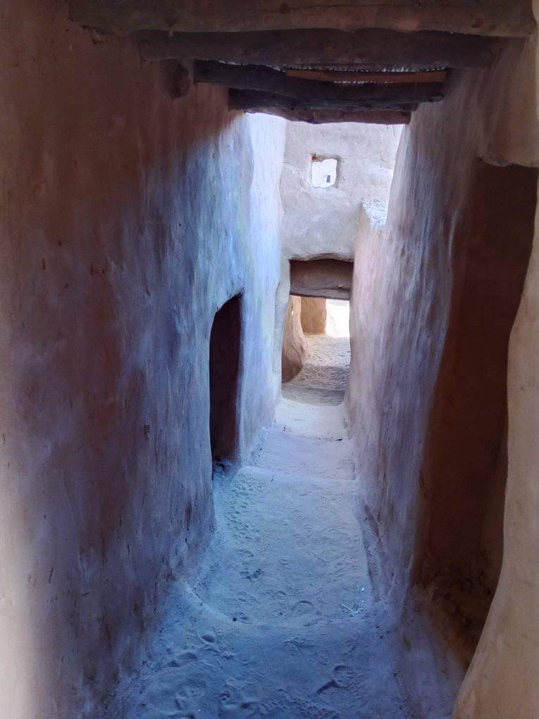 العمارة الواحاتية صامدة منذ مئات السنين