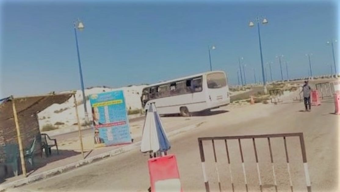 اغلاق شواطئ مطروح التي تشهد ارتفاع الامواج