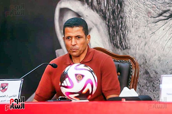 الحسين عموتة مدرب الاهلى