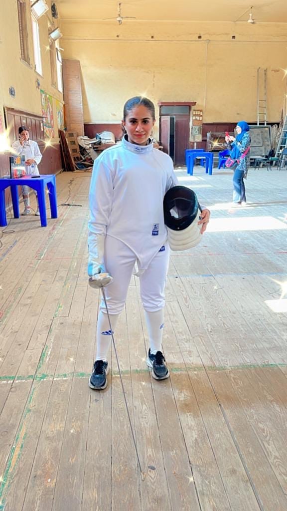 مريم في زي المبارز الأولى في التعليم الصناعى تكنولوجيا تطبيقية مريم في زي المبارز الأولى في التعليم الصناعى تكنولوجيا تطبيقية