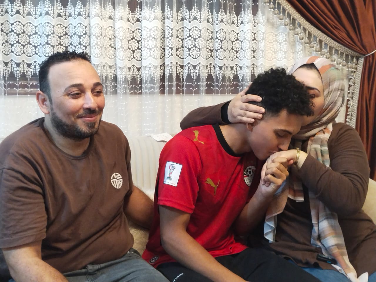 الفرحة فى المنزل الفرحة فى المنزل