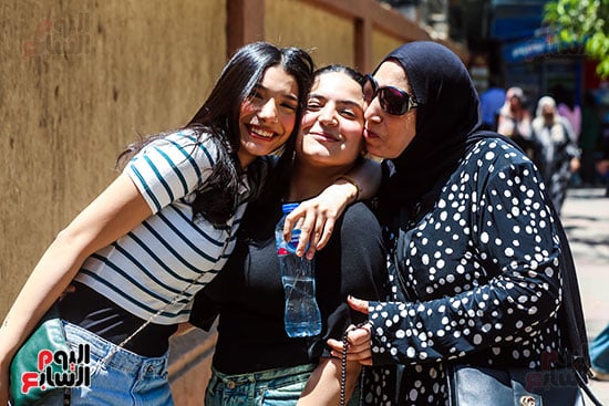 فرحة اولياء الامور لامتحان التاريخ