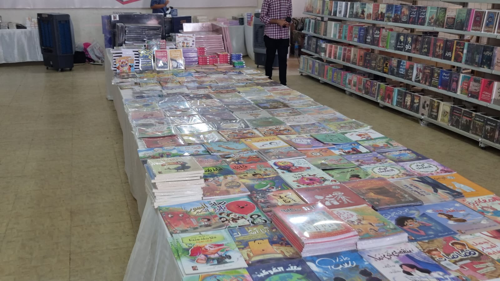 الكتب بمعرض عصير الكتب الكتب بمعرض عصير الكتب