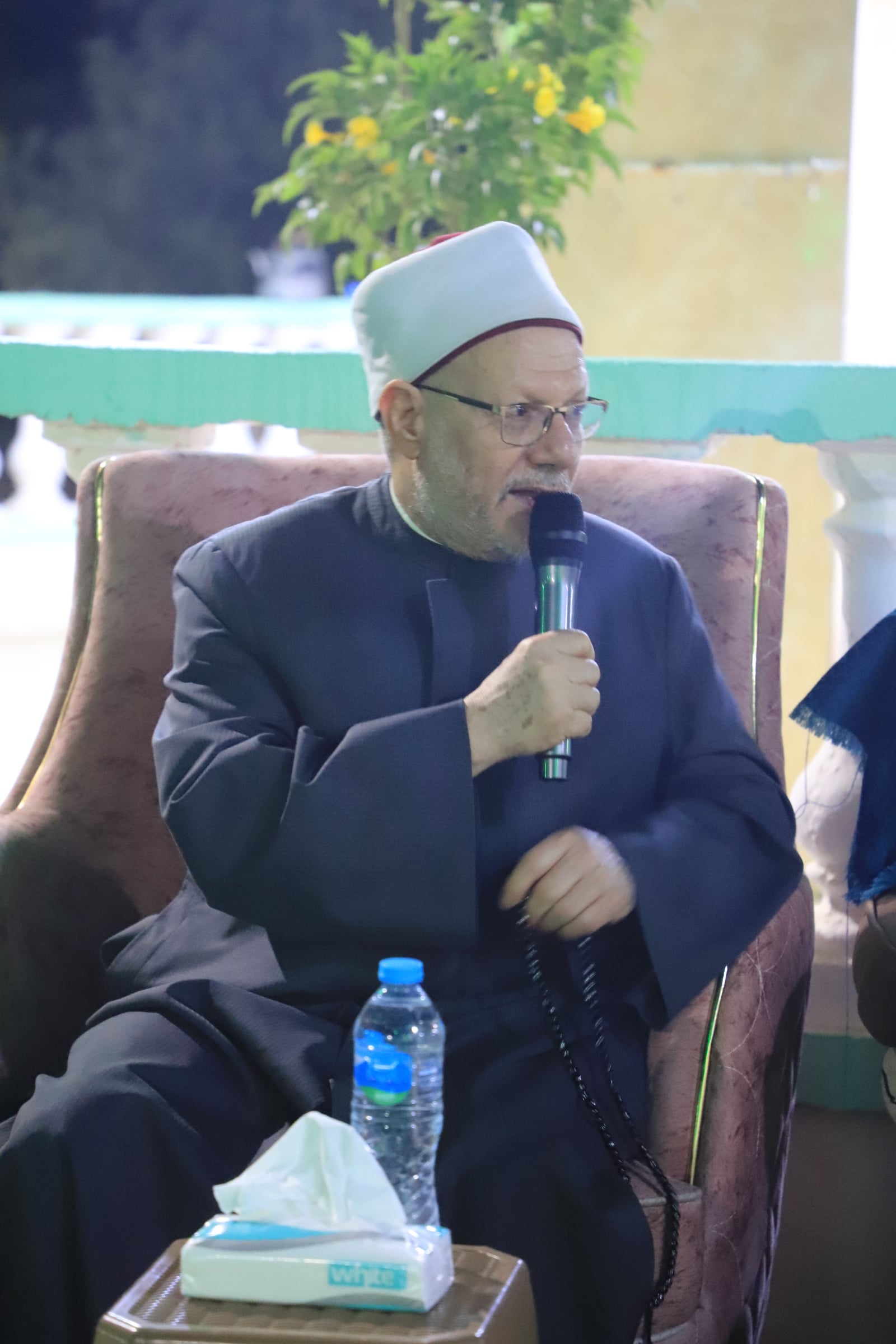 الدكتور شوقي علام خلال القاء كلمته 