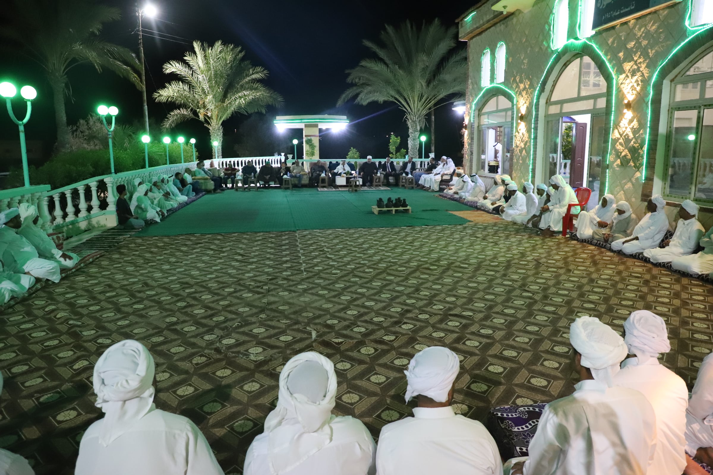 حضور من شتي بقاع المعمورة هذا اللقاء الطيب 