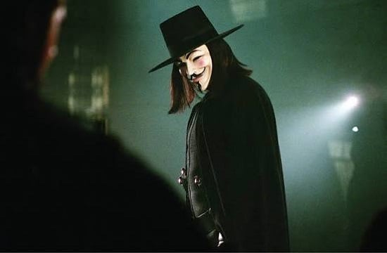 هوجو ويفينج.. قناع تجاوز حدود السينما
