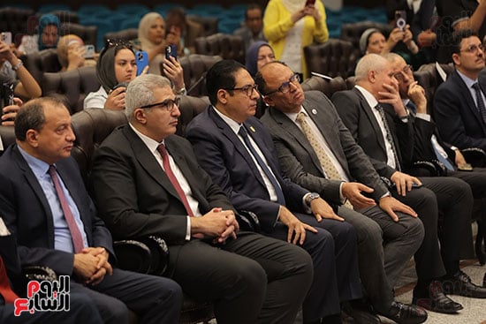 مؤتمر صحفى لوزير التعليم العالى (7)