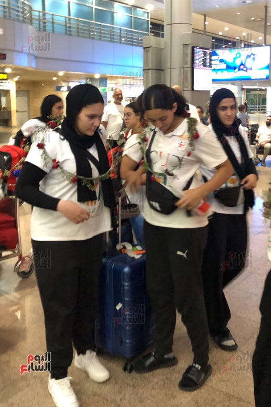 بعثة منتخب ناشئات اليد (10)