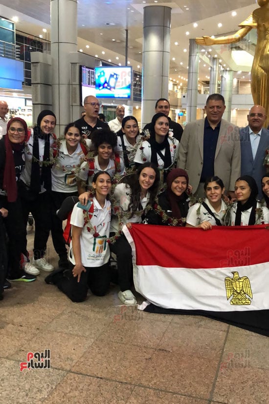 بعثة منتخب ناشئات اليد (8)
