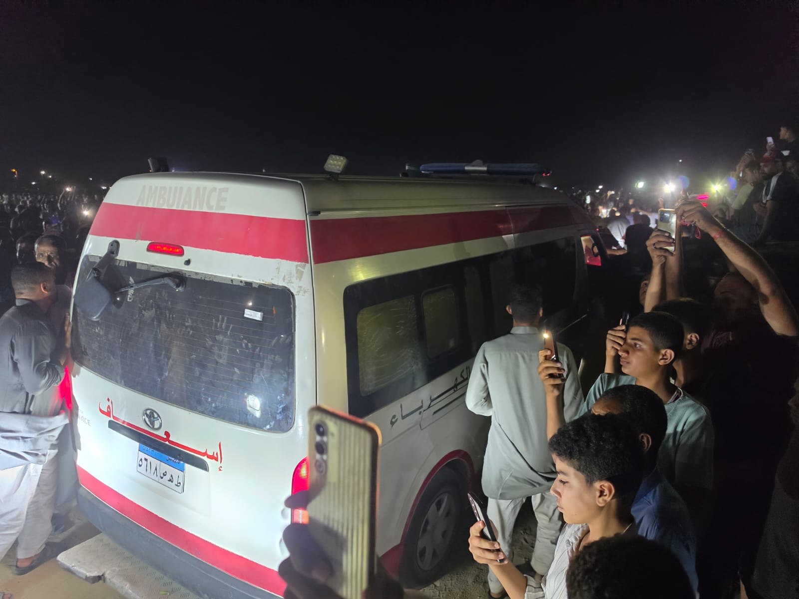 وصول جثامين ضحايا حادث الإسماعيلية إلى الشرقية تمهيدا لدفنهم (4)