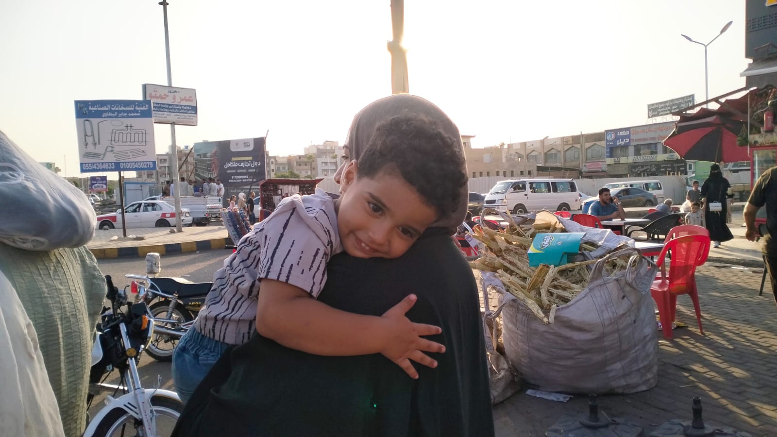 فرحة عودة الطفل فرحة عودة الطفل