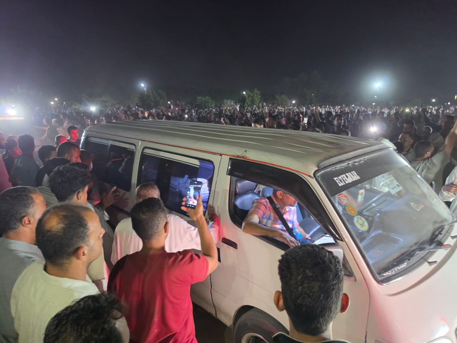 وصول جثامين ضحايا حادث الإسماعيلية إلى الشرقية تمهيدا لدفنهم (3)