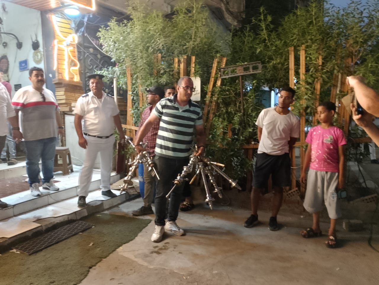 حملة مكبرة لرفع الإشغالات وغلق المحال المخالفة (2)