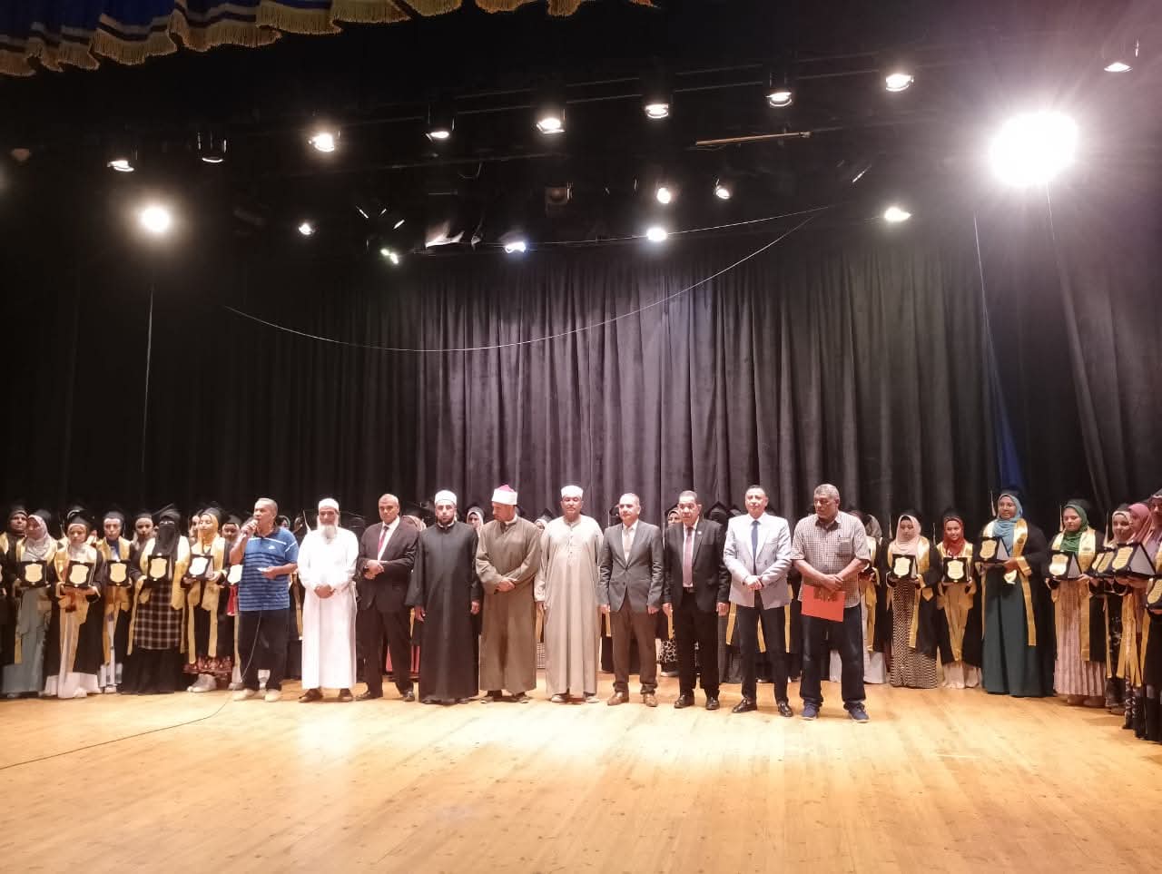 قرية الراسدة زاخرة بالعلماء قرية الراسدة زاخرة بالعلماء