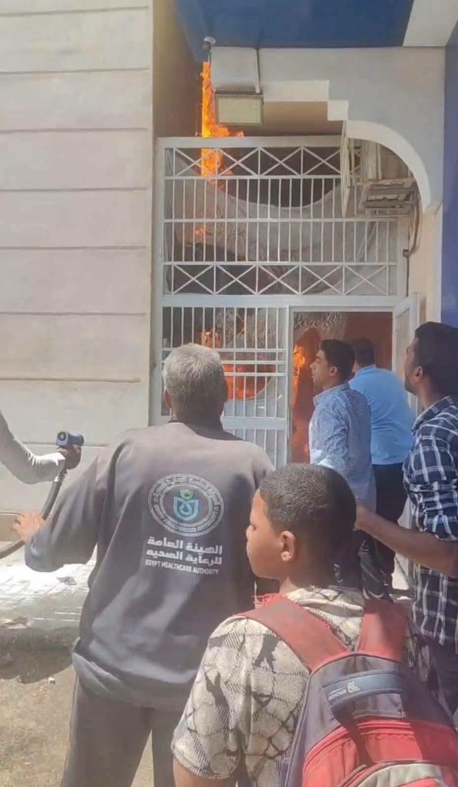حريق محدود في مكيفات مبنى الرعاية الصحية بمدينة الأقصر