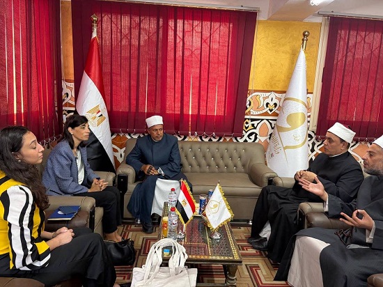 المدير التنفيذي لـضحايا الاتجار بالبشر تبحث تعزيز الحماية بالإسماعيلية (3)