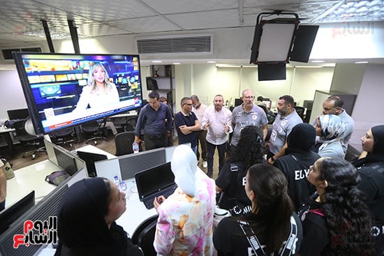 منتخب ناشئات اليد يزور اليوم السابع (1)