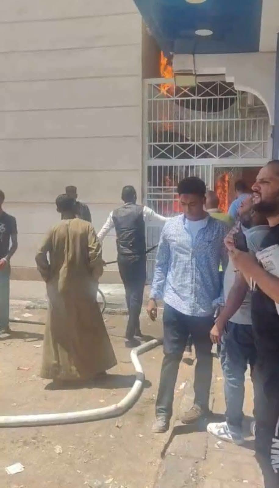 السيطرة على حريق محدود في مكيفات مبنى الرعاية الصحية بمدينة الأقصر
