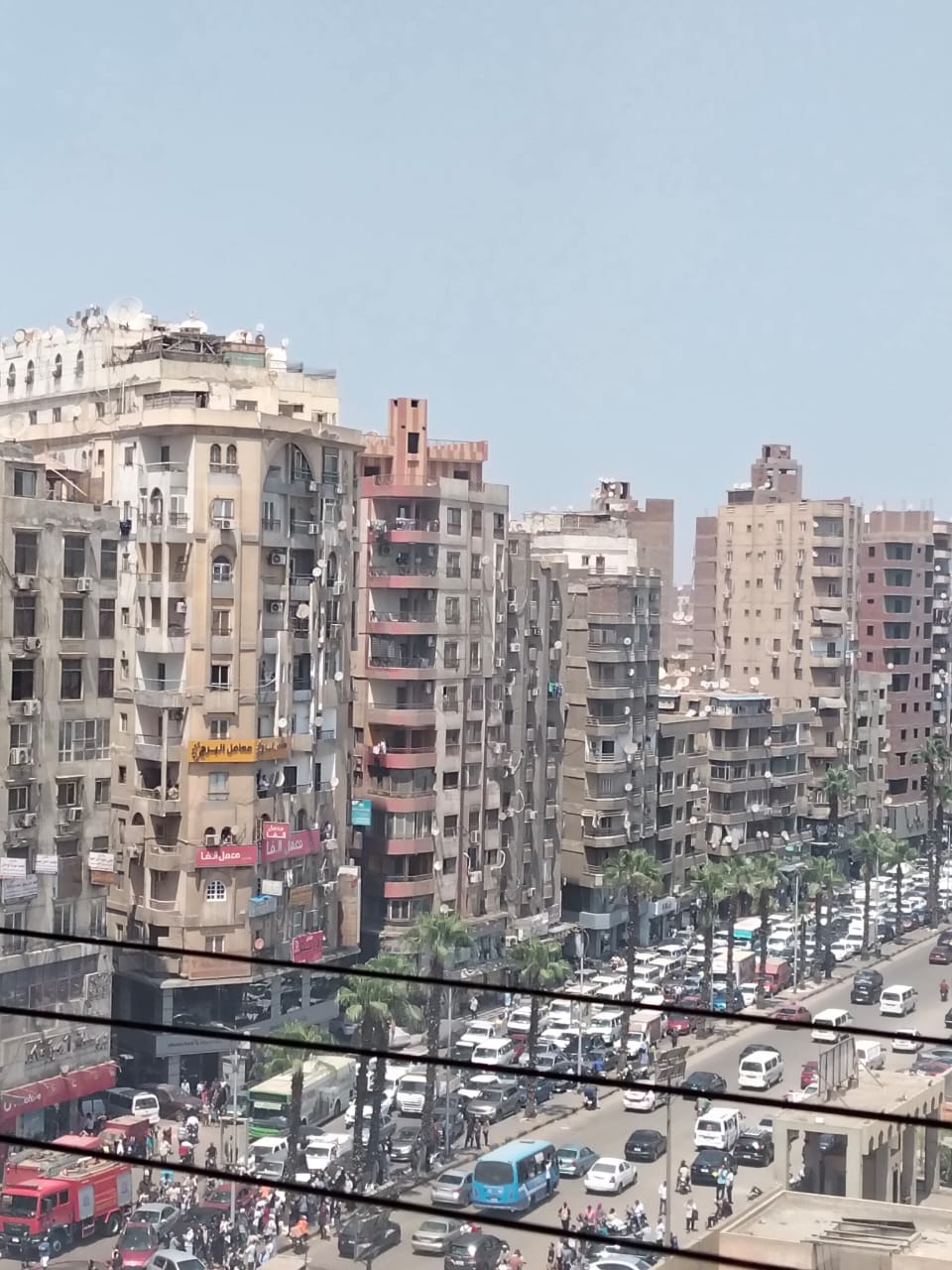 كثافات مرورية امام حركة السيارات