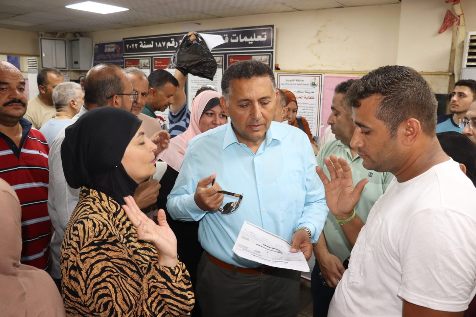 خلال لقاء المواطنين خلال لقاء المواطنين