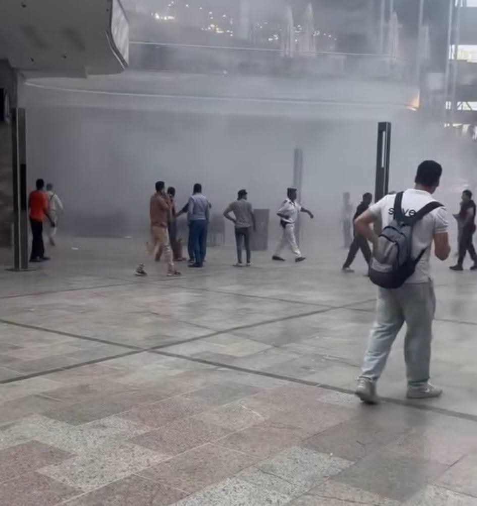 آثار حريق محل هدايا داخل مول أربيلا بلازا بالتجمع (8)