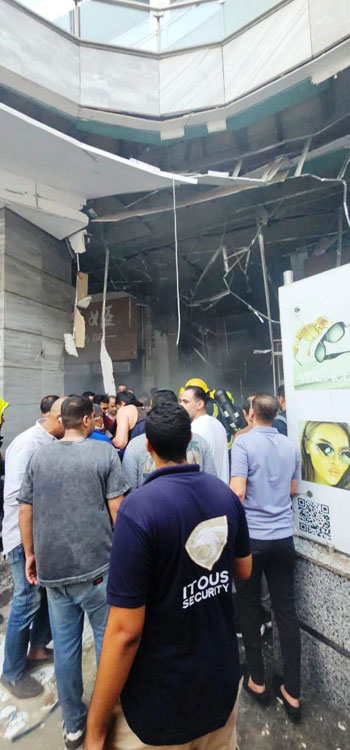 آثار حريق محل هدايا داخل مول أربيلا بلازا بالتجمع (9)