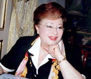 الدكتورة نوال الدجوى (8)