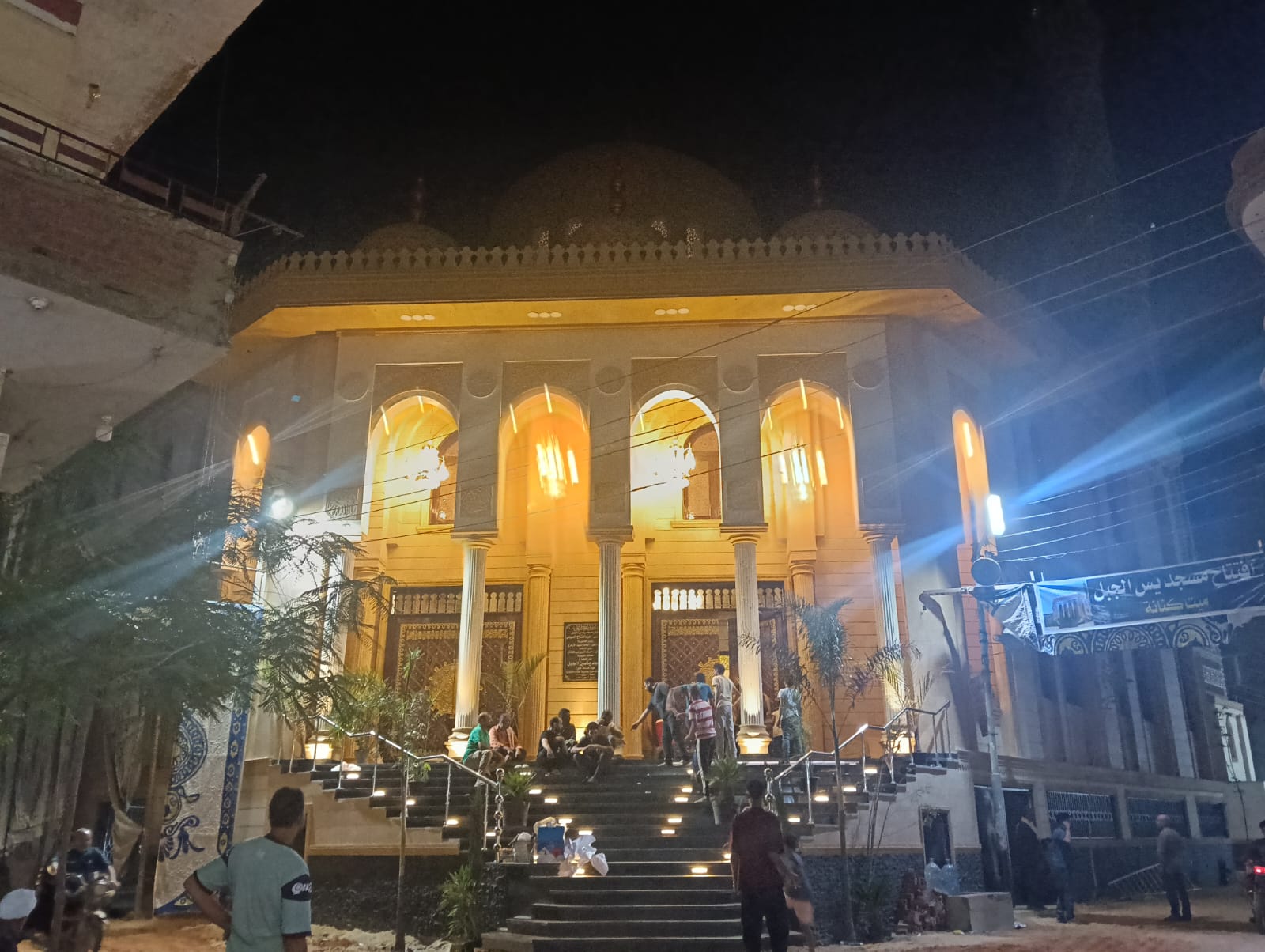 جمال المساجد من الخارج