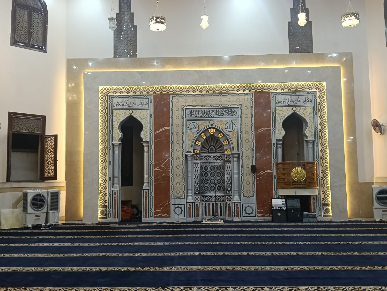 القبلة والمنبر