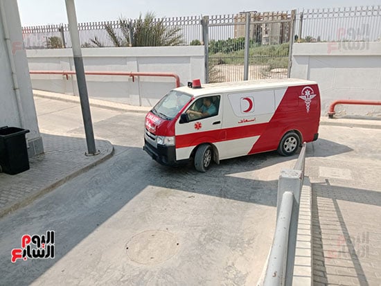 دخول الإسعاف إلى المستشفى