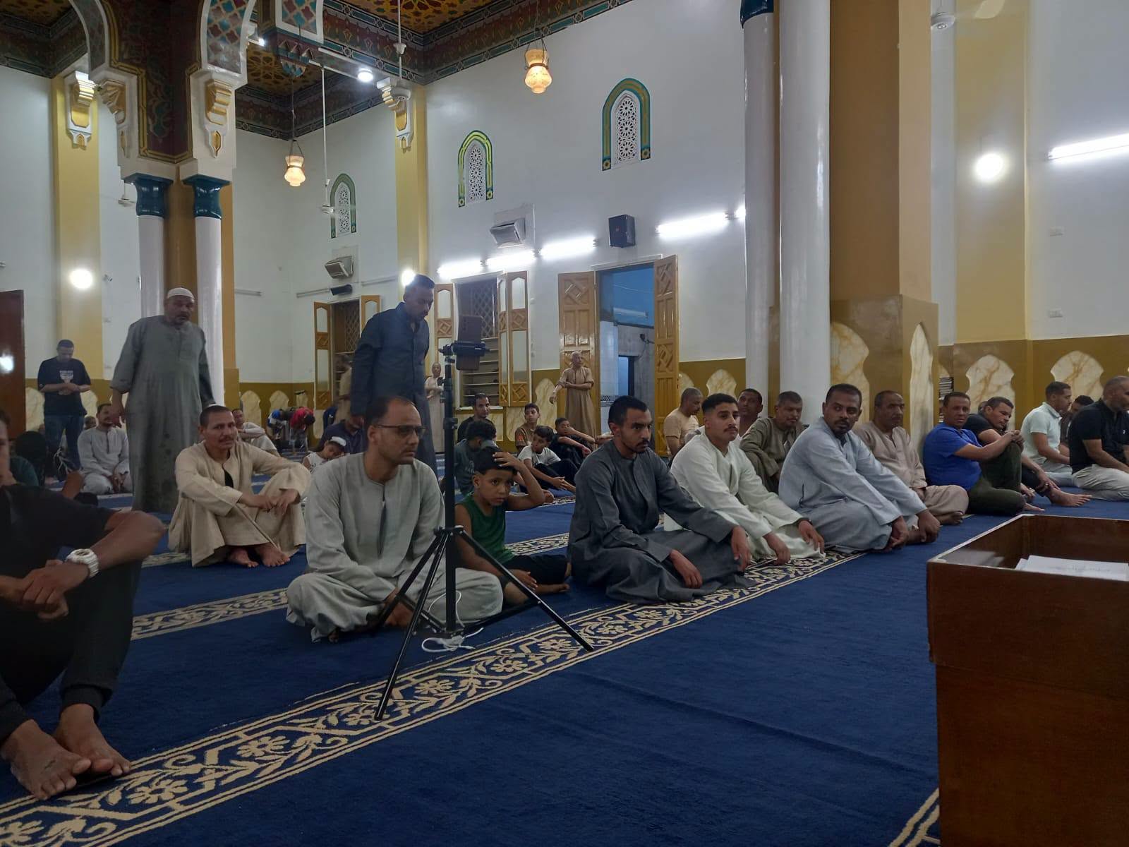 حضور إحتفالية بالمولد النبوى بقراءة الشمائل المحمدية ومدائح البردة