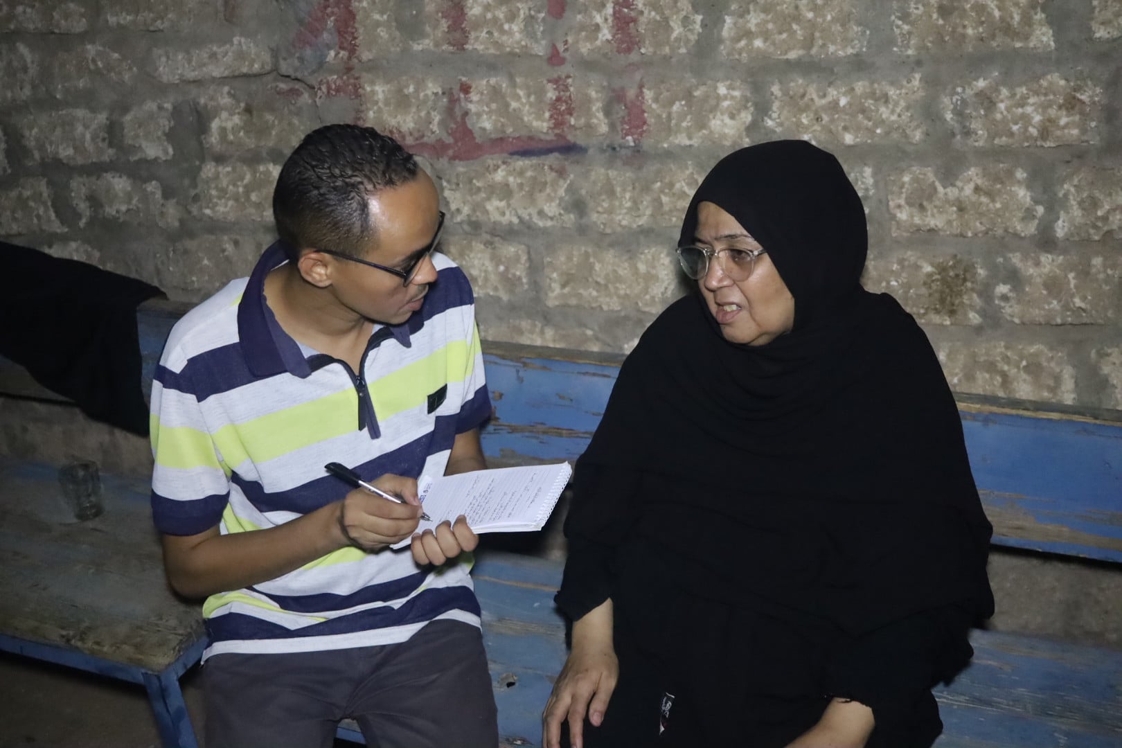 لقاء اليوم السابع مع أم الشاب المتوفى فى صعق عامود كهربى