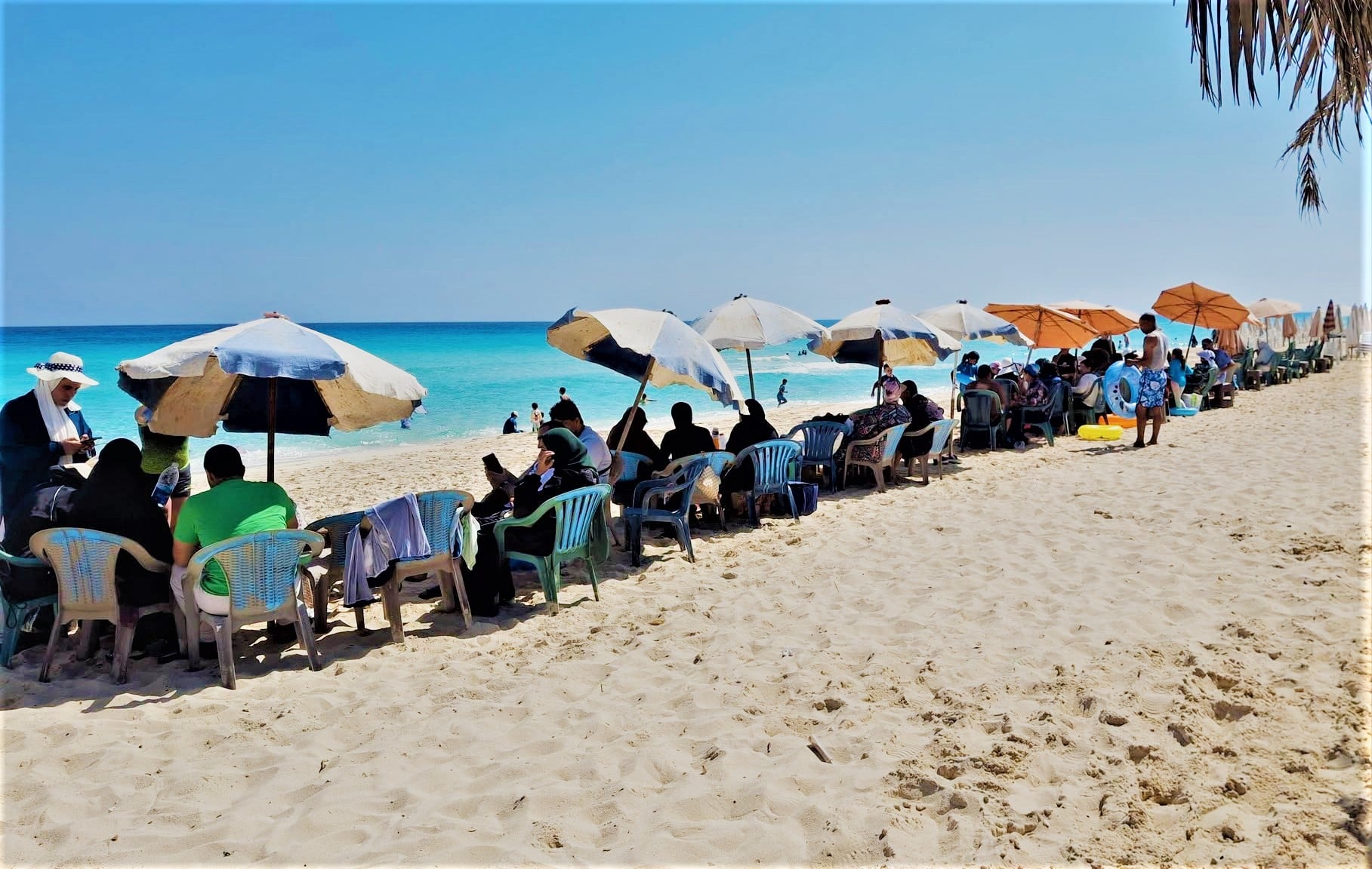 هدوء على شواطئ الكورنيش الجديد غرب مطروح