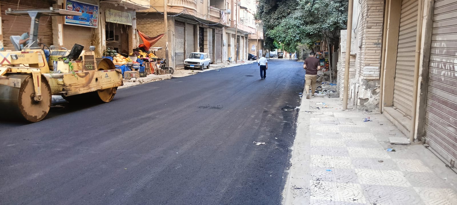 جانب من عملية الرصف جانب من عملية الرصف