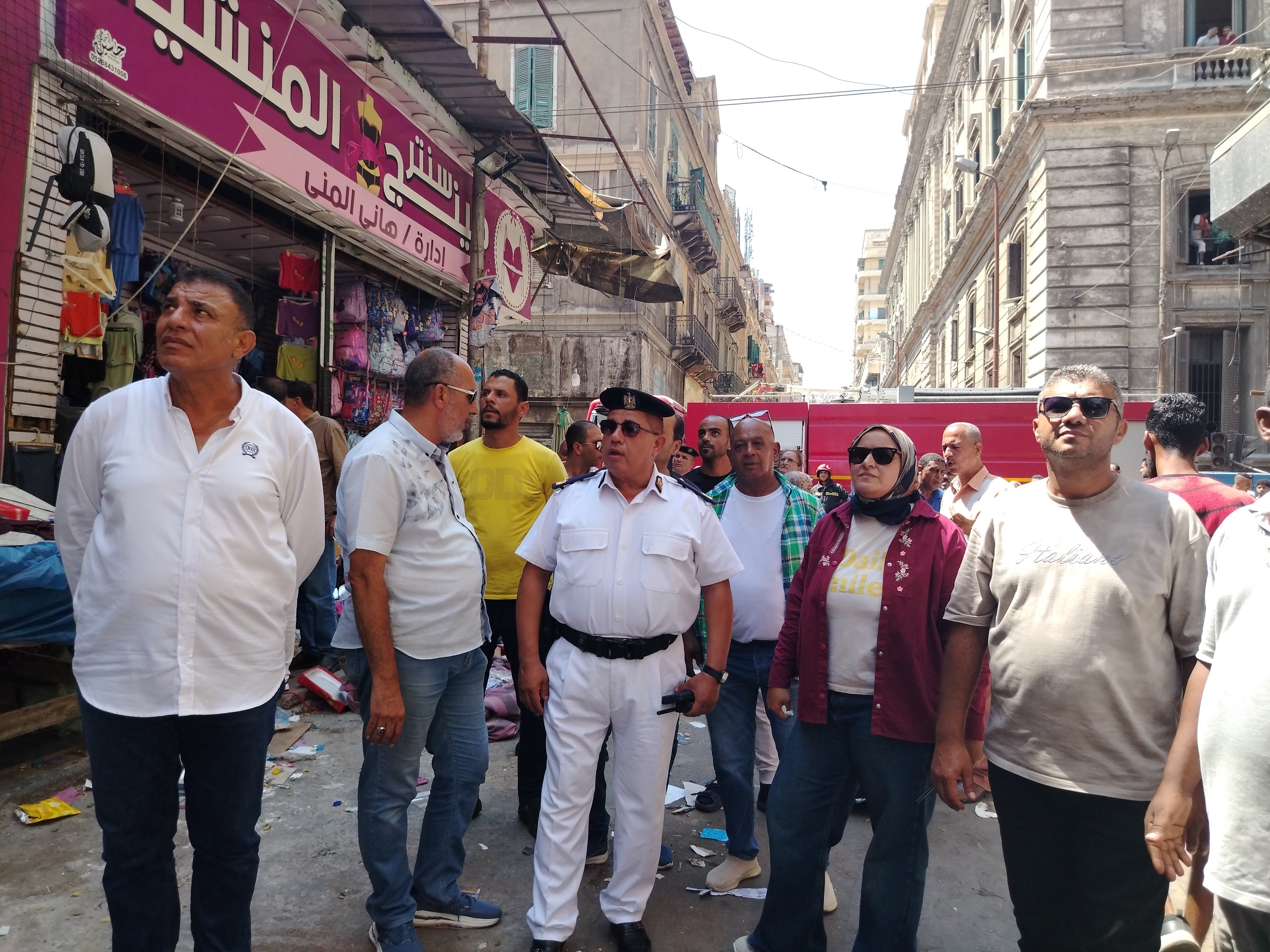 الأجهزة الأمنية والتنفيذية بمكان ااحريق الأجهزة الأمنية والتنفيذية بمكان ااحريق