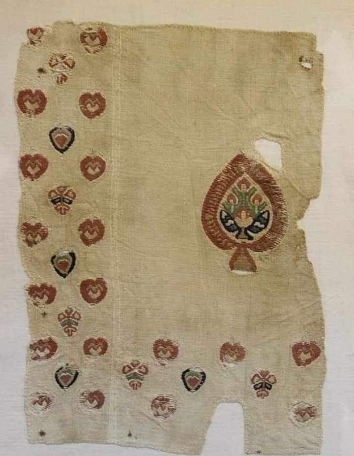 أقمشة مطرزة أقمشة مطرزة