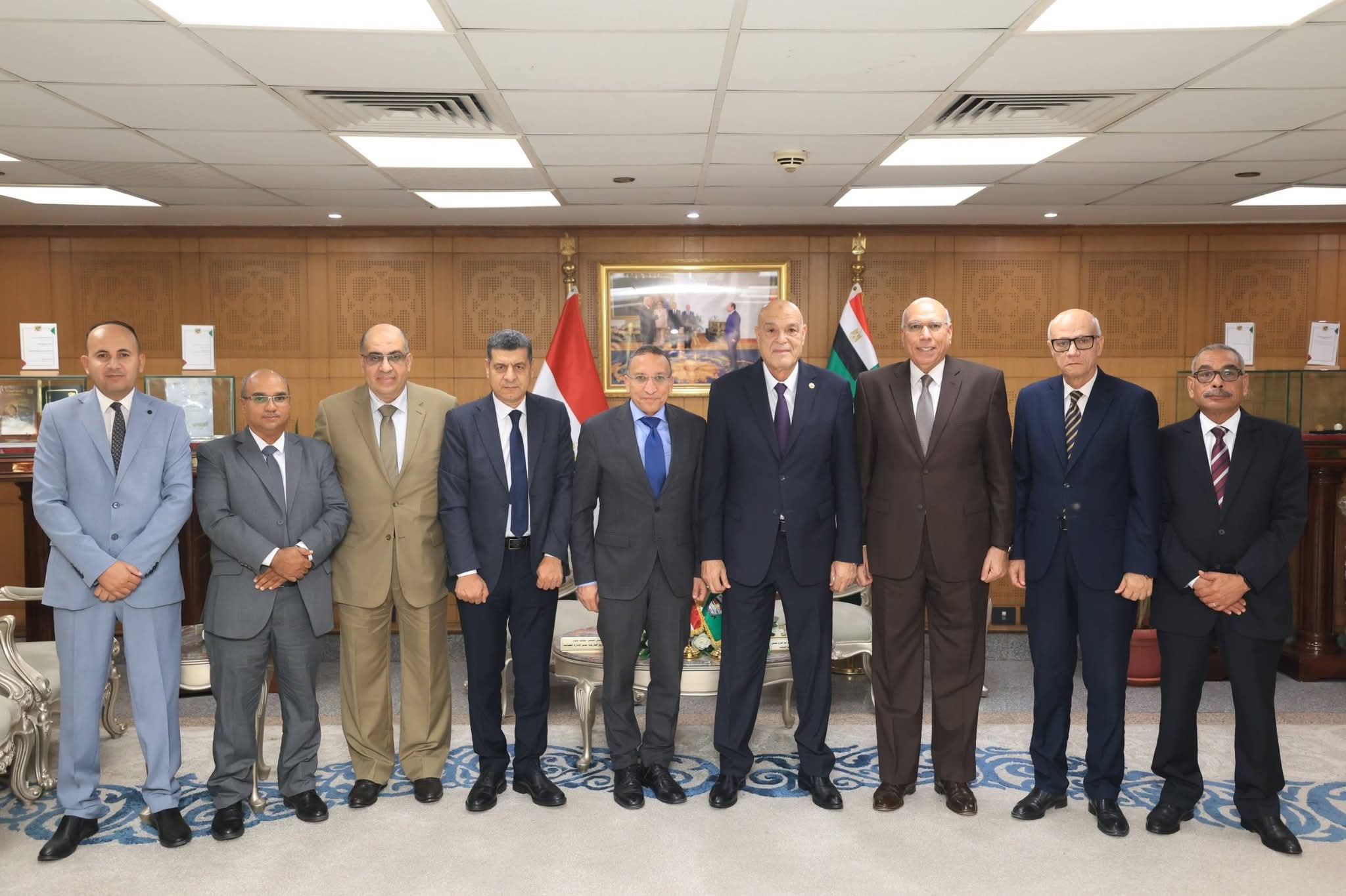 رئيس هيئة قضايا الدولة يستقبل مساعد وزير الخارجية  (1)