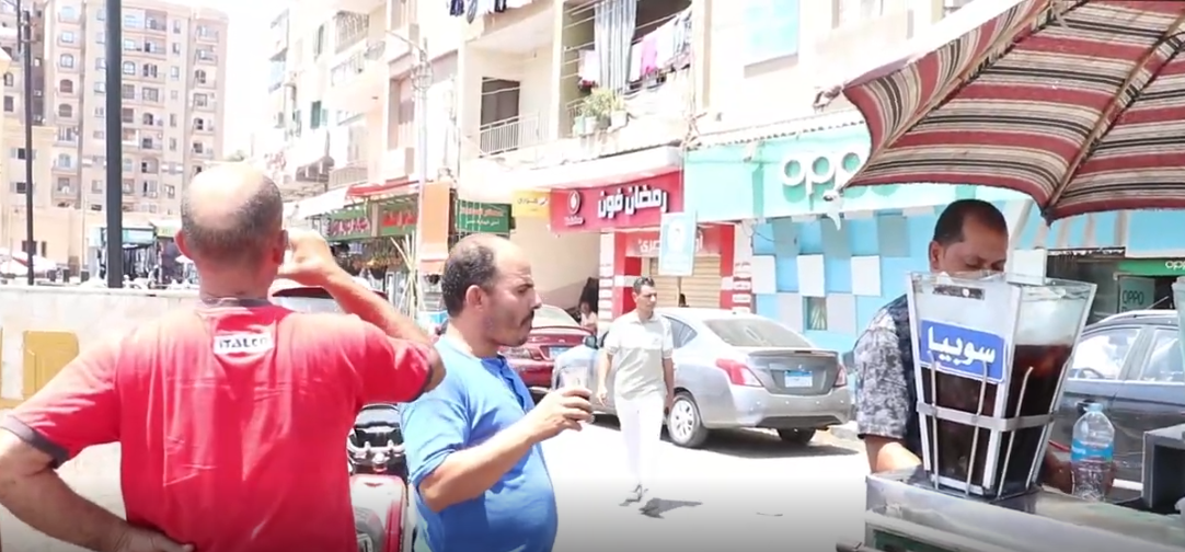 جانب من الاقبال على شرب العصير