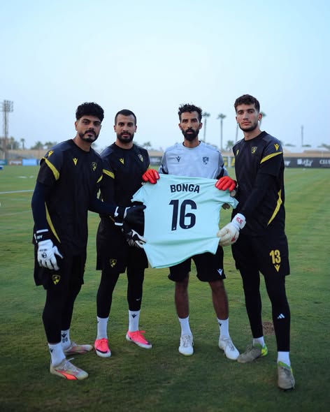 لاعبو وادى دجلة مع قميص بونجا